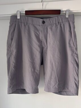 Under Armour Men's Gray Flat-Front Athletic Shorts